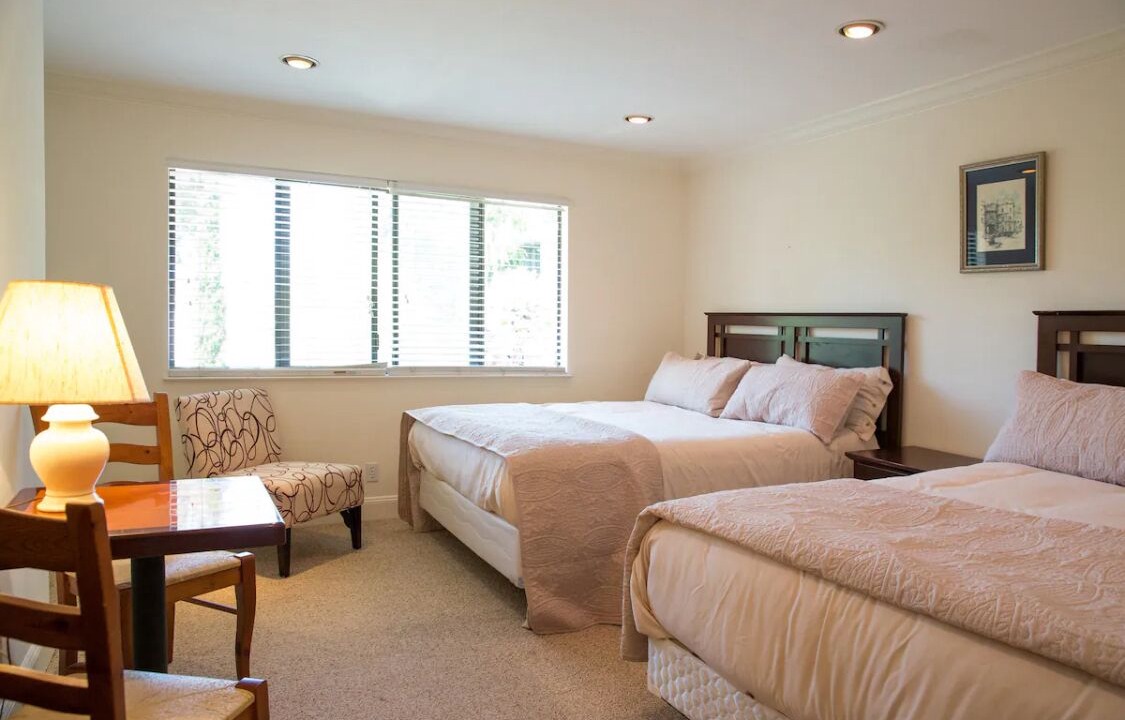 Photo of Bedroom in Burlingame Park