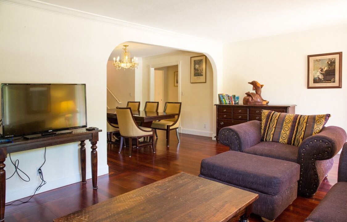 Photo of Livingroom in Burlingame Park