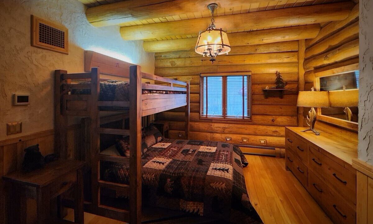 Photo of Bedroom in Land O Lakes