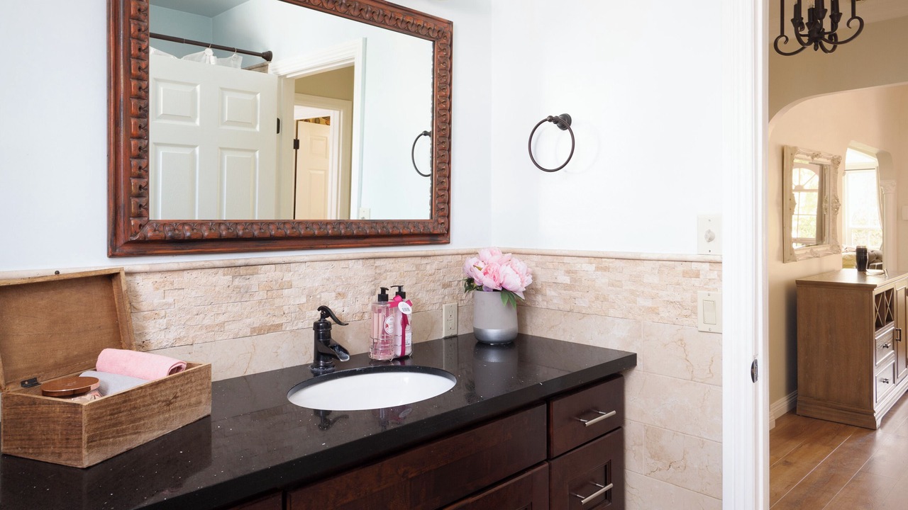 Photo of Bathroom in Woodbury