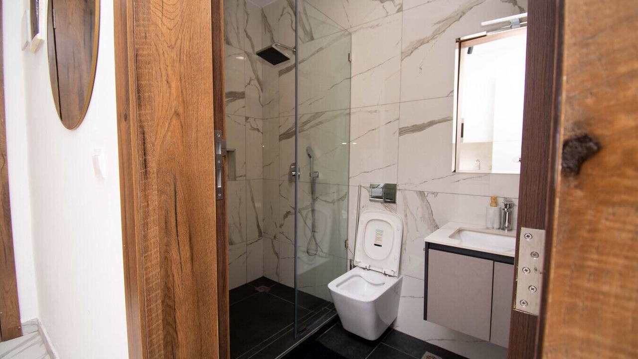 Photo of Bathroom in Labadi