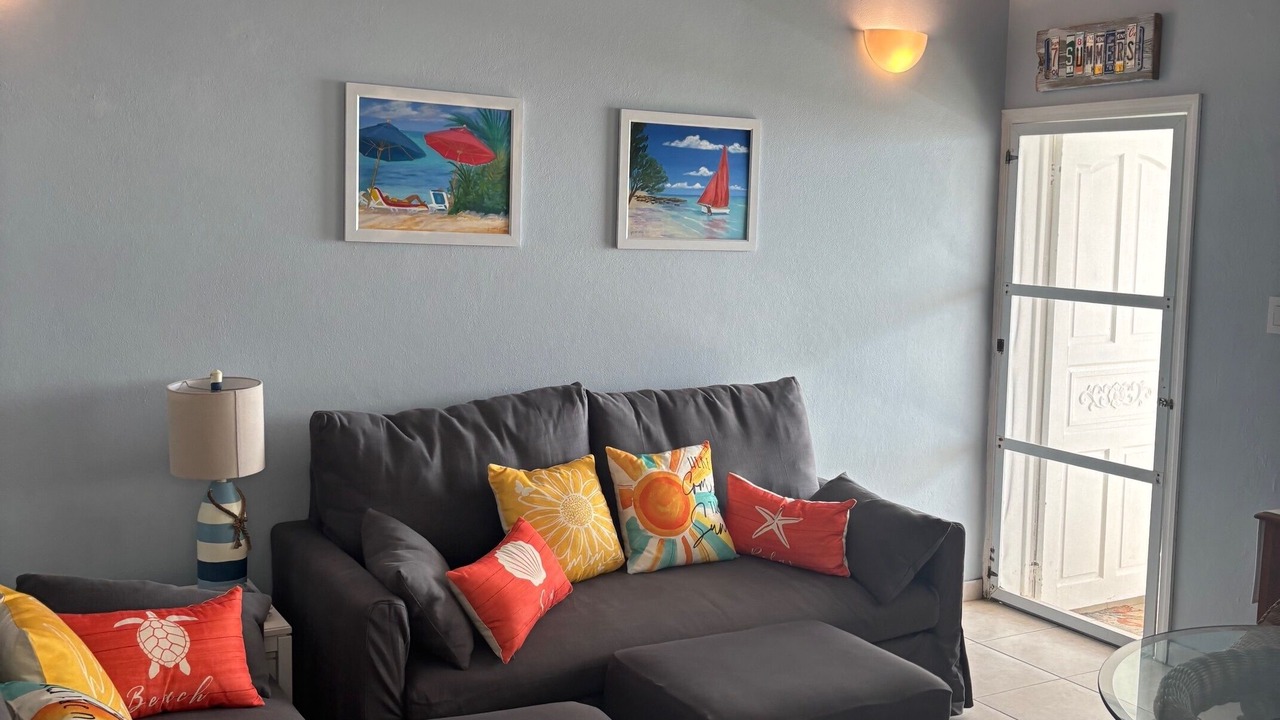 Photo of Livingroom in Sandy Hill