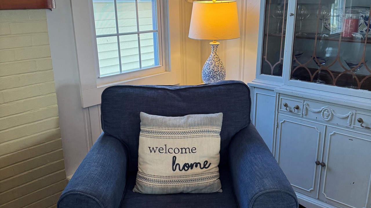 Photo of Livingroom in Niantic