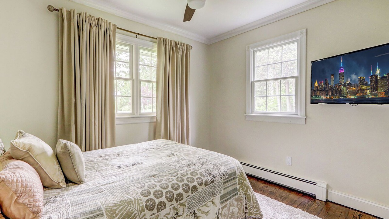 Photo of Bedroom in Mattituck