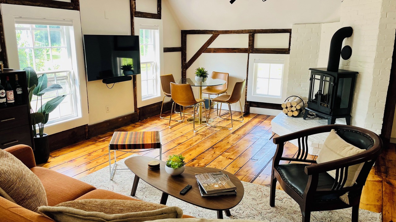 Photo of Livingroom in Chester Center