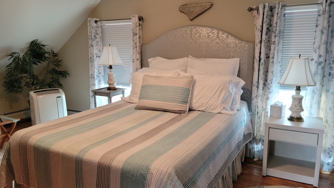 Photo of Bedroom in Duxbury
