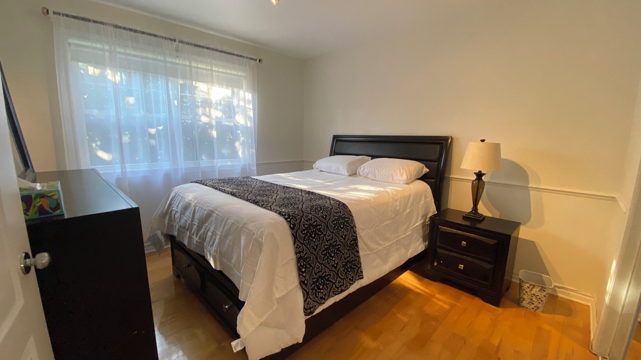 Photo of Bedroom in Candiac
