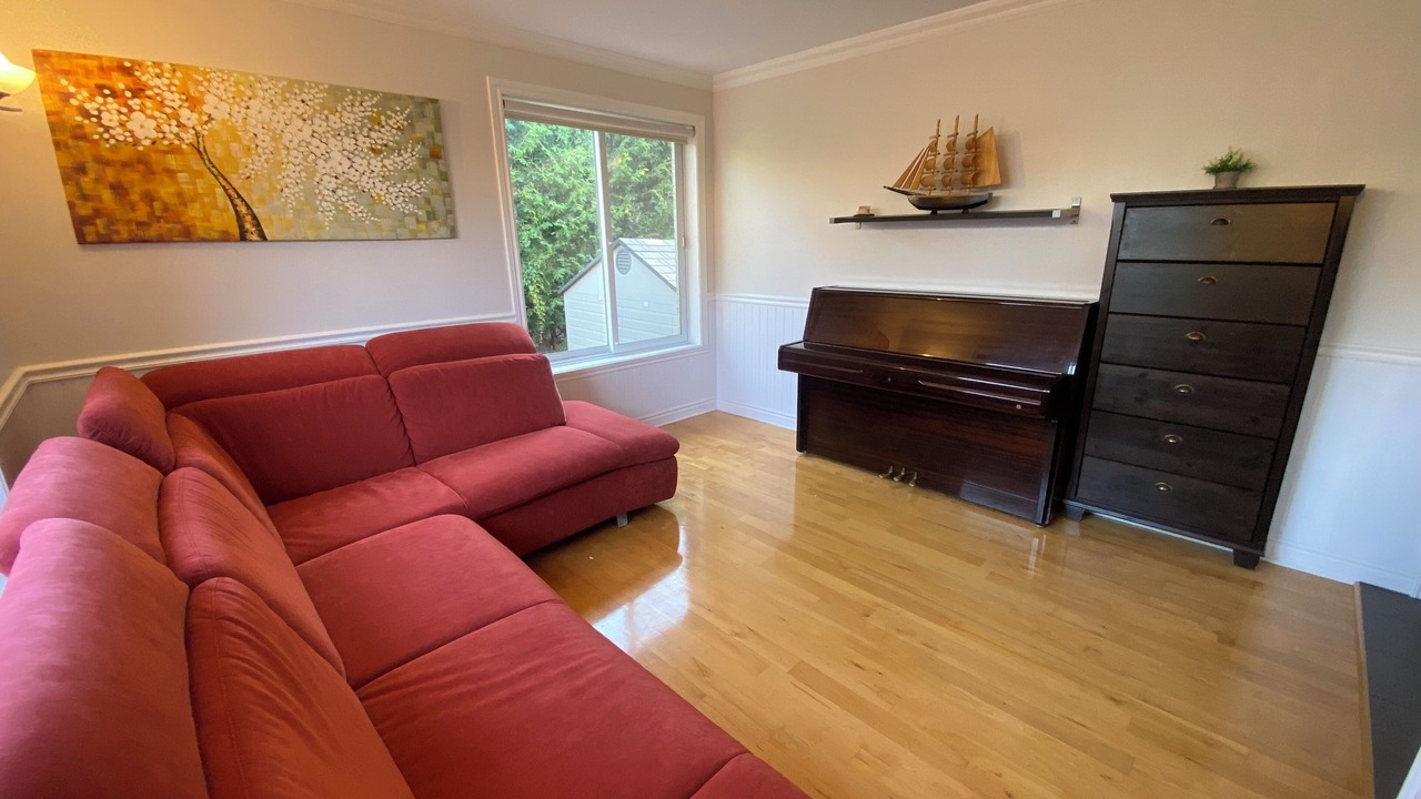 Photo of Livingroom in Candiac