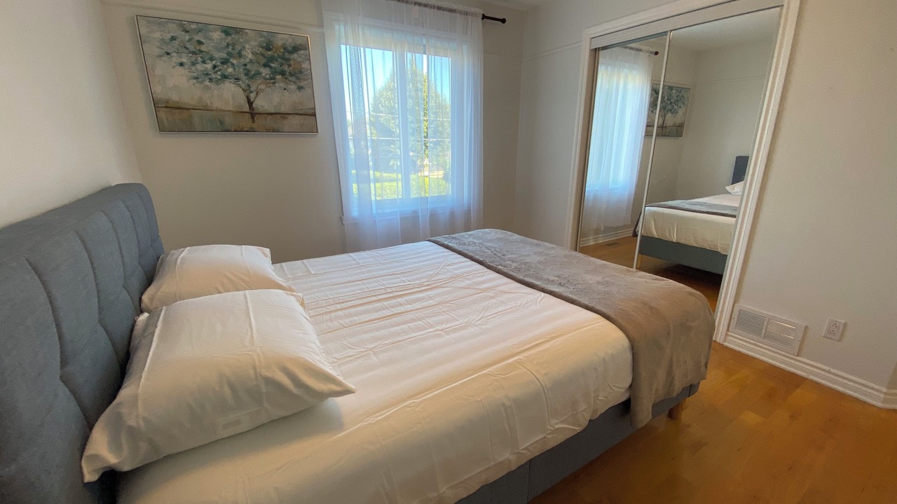 Photo of Bedroom in Candiac