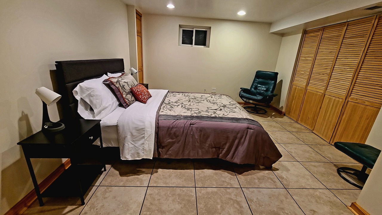 Photo of Bedroom in Des Plaines