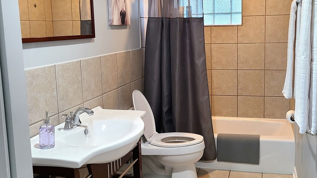Photo of Bathroom in Des Plaines