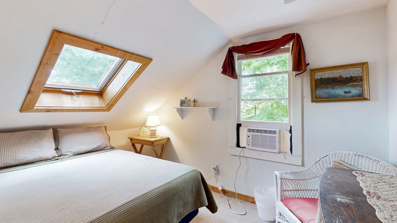 Photo of Bedroom in Castleton