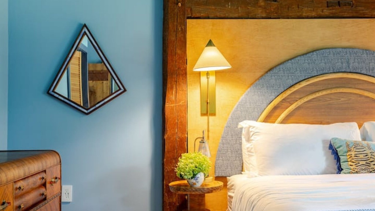 Photo of Bedroom in Hollowville