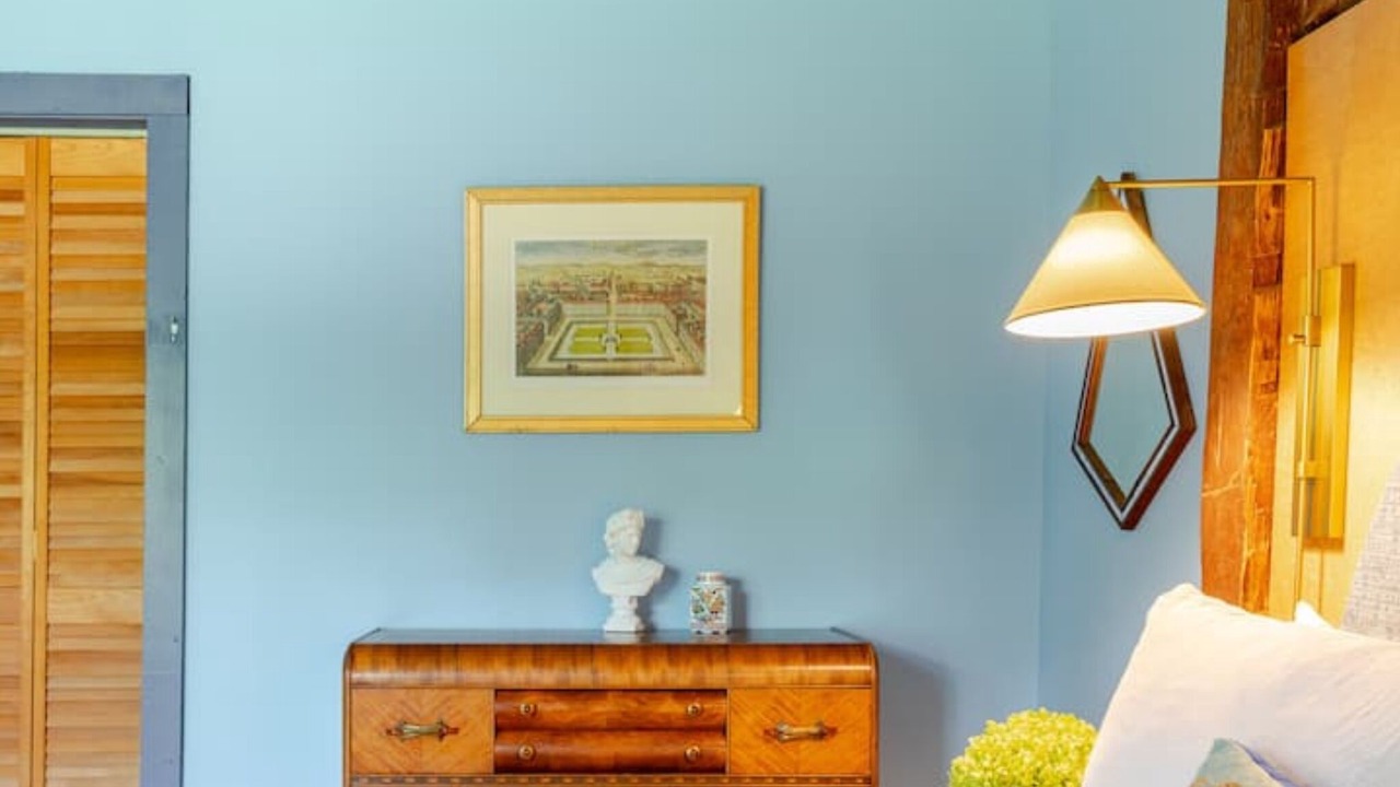 Photo of Bedroom in Hollowville