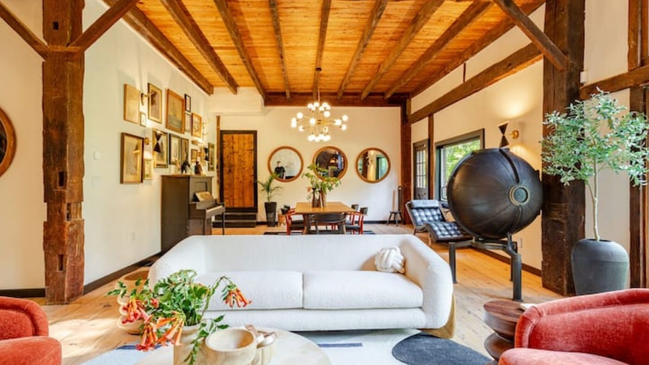Photo of Livingroom in Hollowville