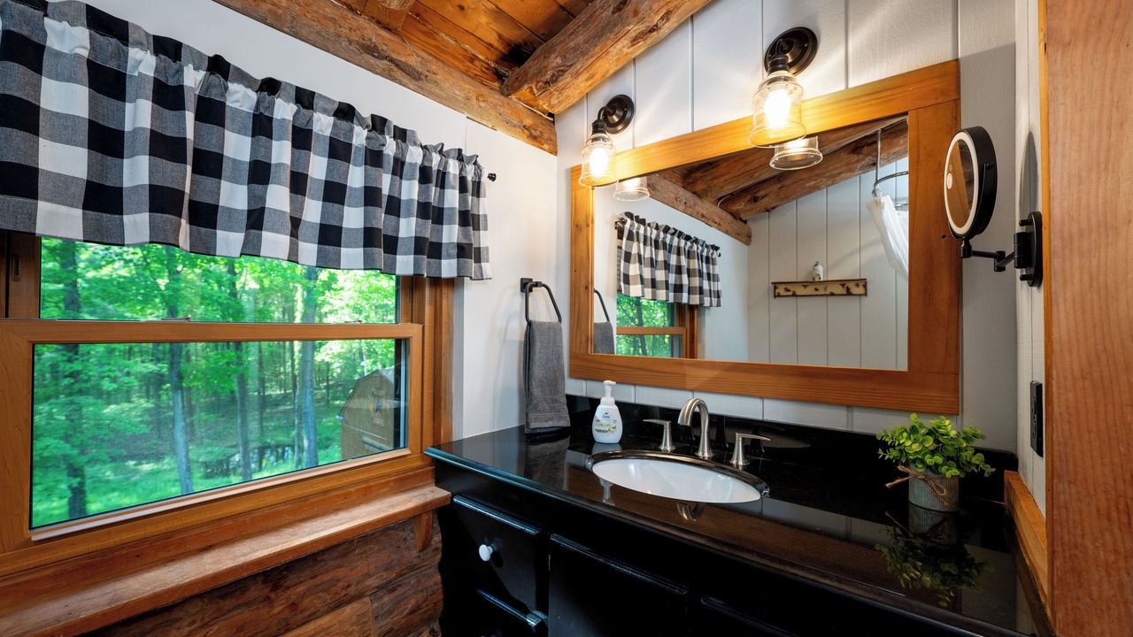 Photo of Bathroom in Killingworth