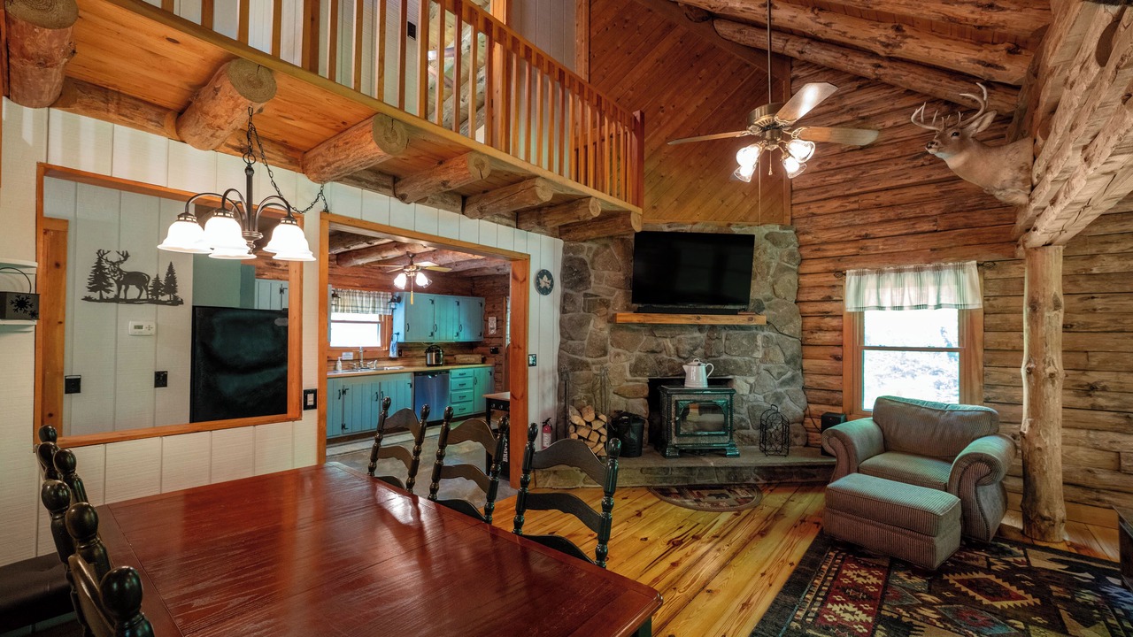 Photo of Livingroom in Killingworth