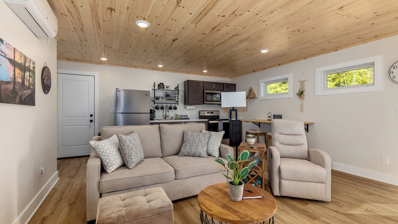 Photo of Bedroom in White Cloud