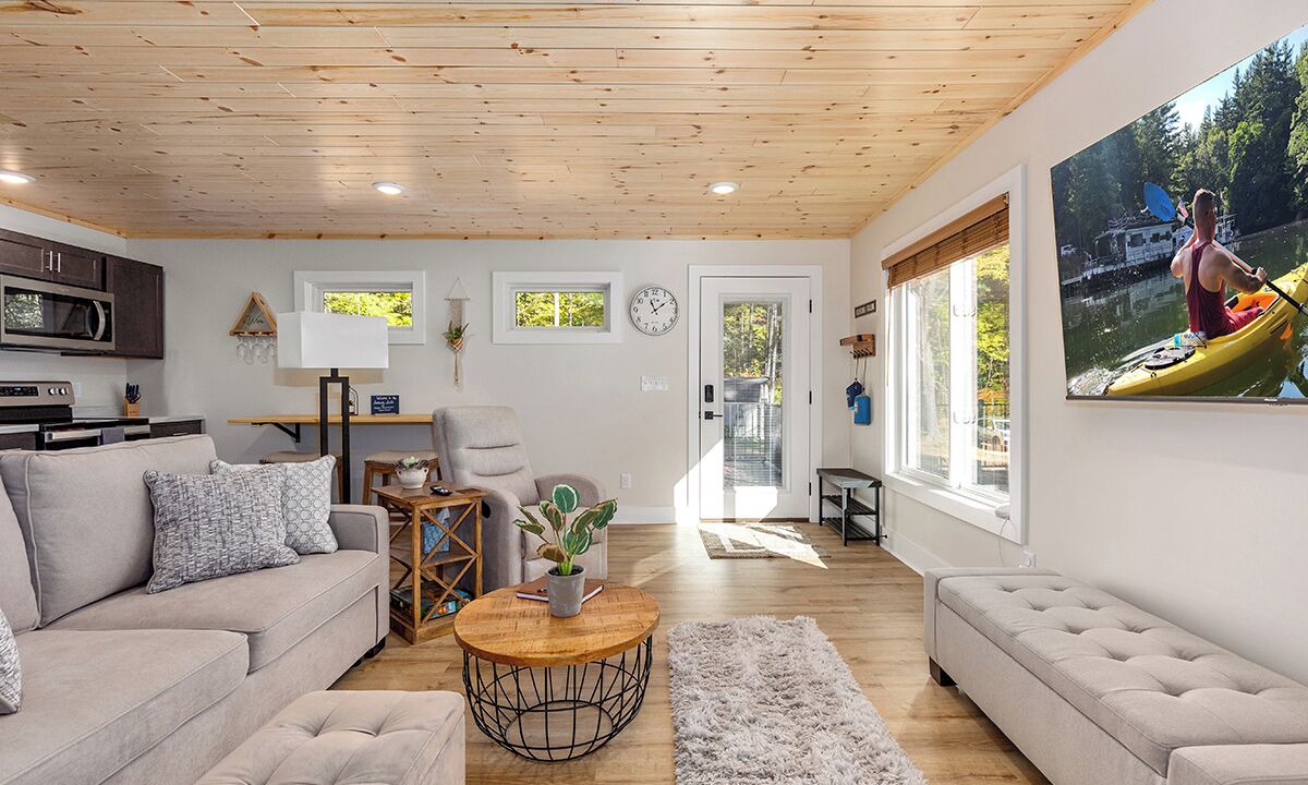 Photo of Bedroom in White Cloud