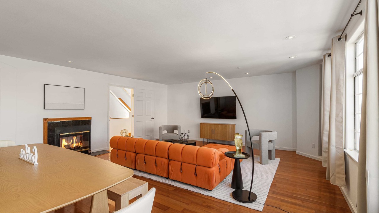 Photo of Livingroom in Daly City