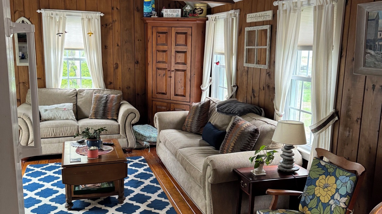 Photo of Bedroom in Old Saybrook