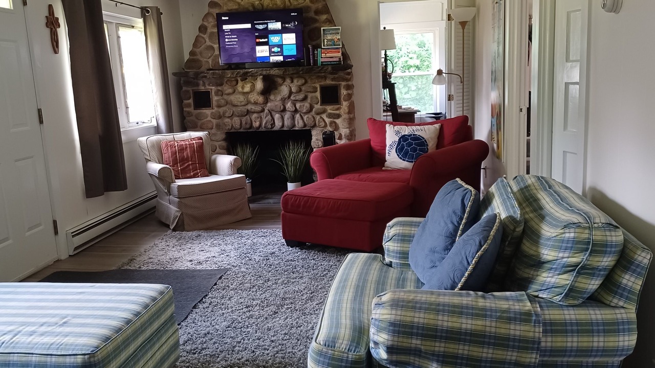 Photo of Livingroom in Old Saybrook Center