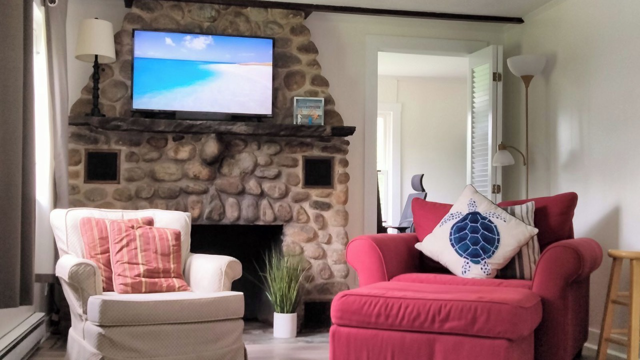 Photo of Livingroom in Old Saybrook Center