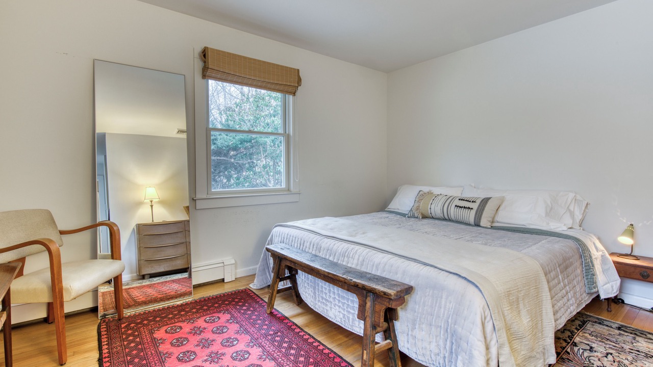 Photo of Bedroom in Barnes Landing