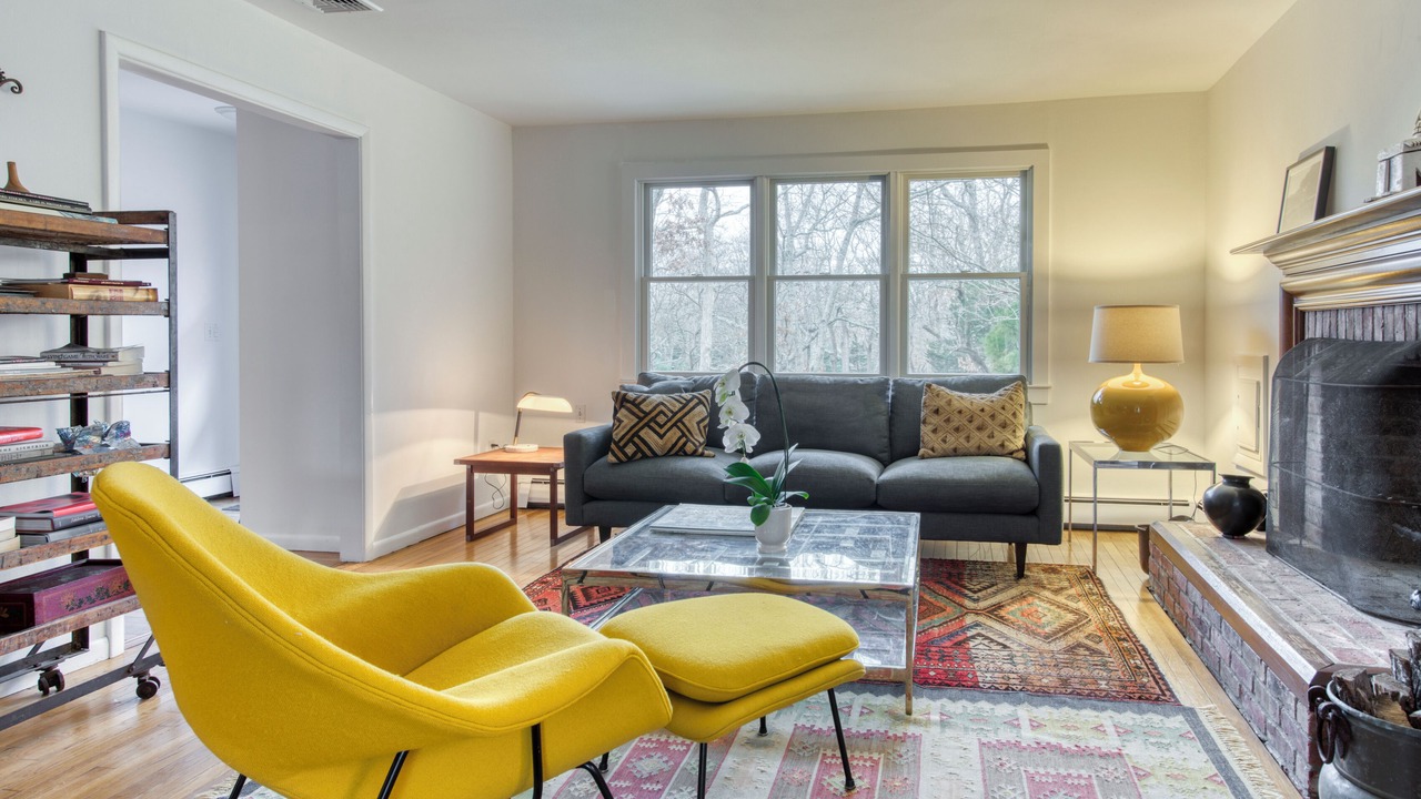 Photo of Livingroom in Barnes Landing