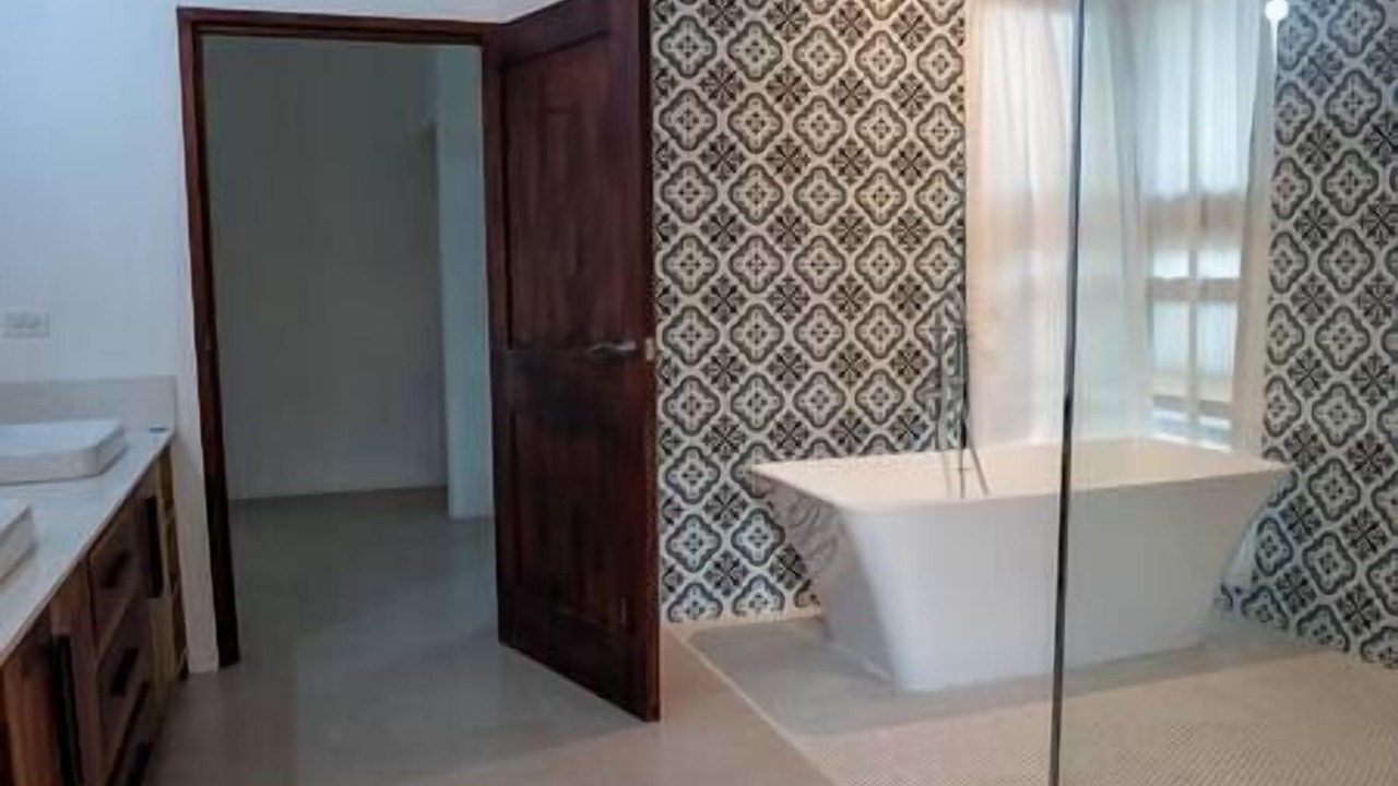 Photo of Bathroom in West End