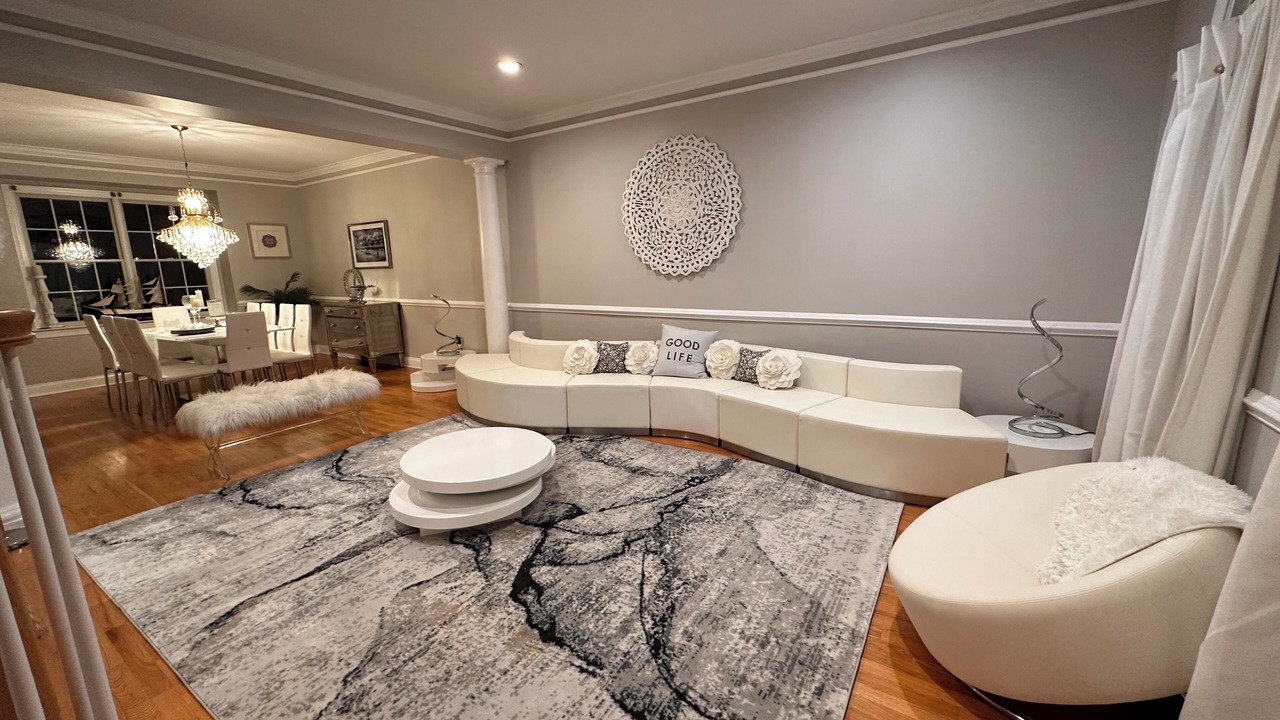 Photo of Livingroom in East Hampton