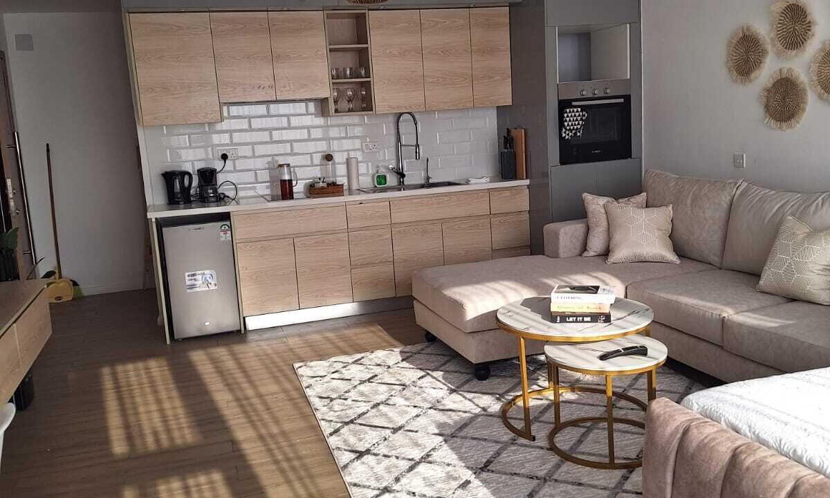 Photo of Livingroom in Thompson Estate