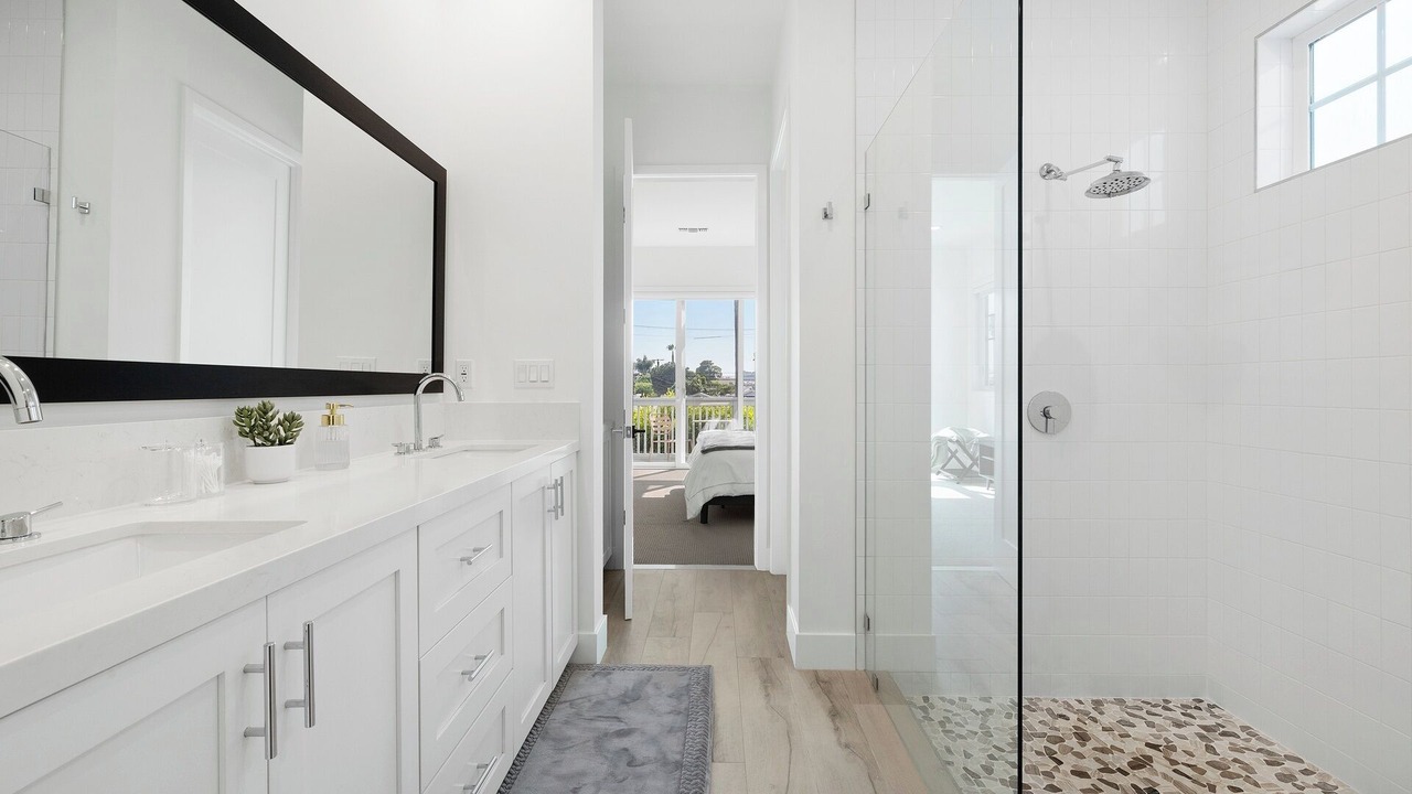 Photo of Bathroom in Del Rey