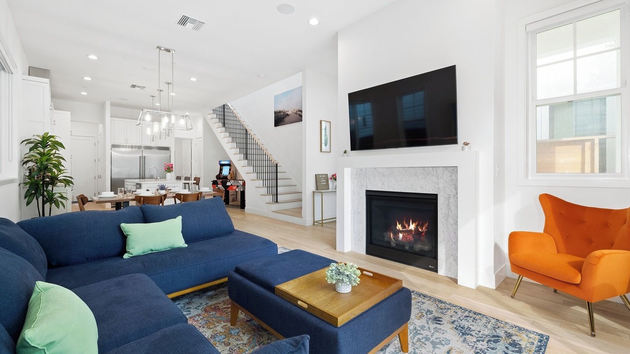 Photo of Livingroom in Del Rey