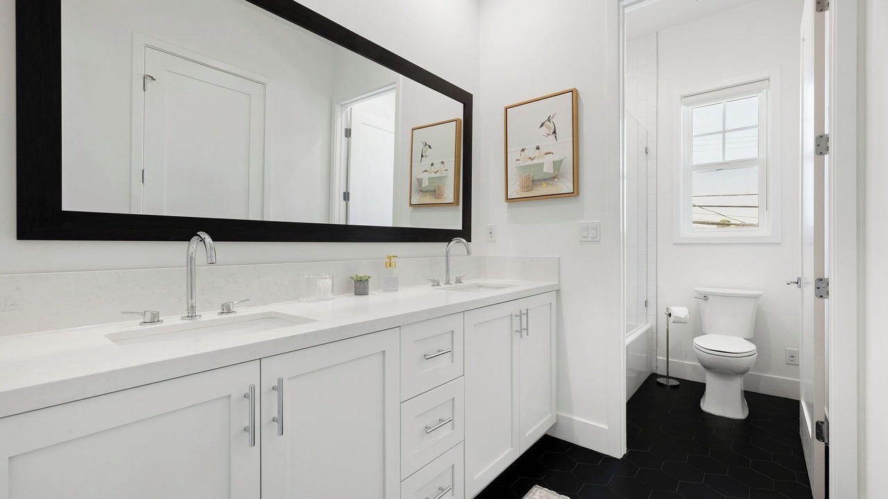 Photo of Bathroom in Del Rey