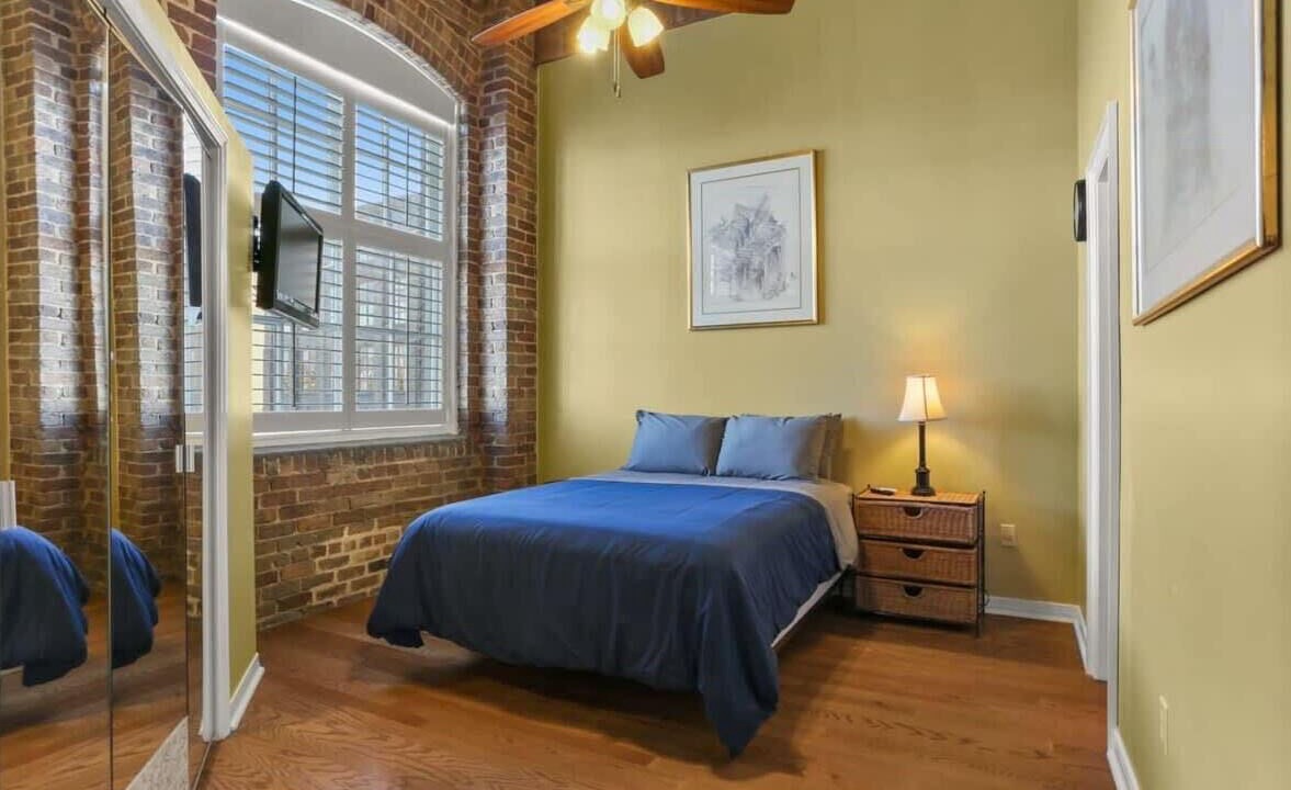 Photo of Bedroom in Arts/Warehouse District