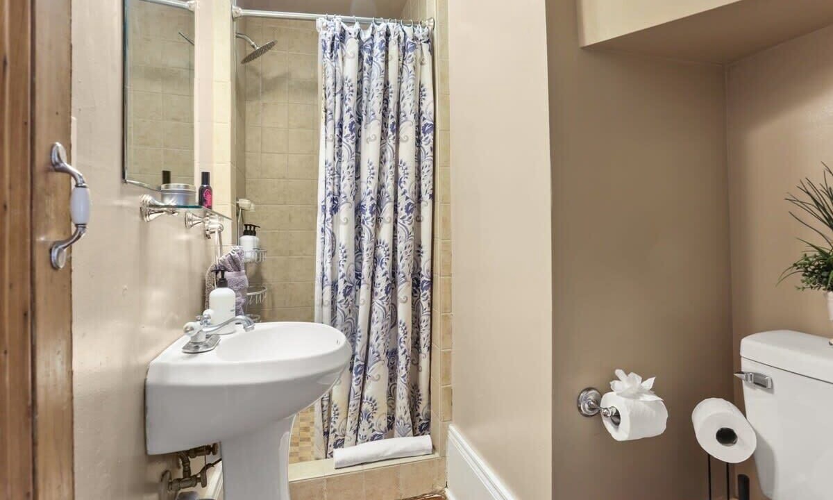 Photo of Bathroom in West Riverside