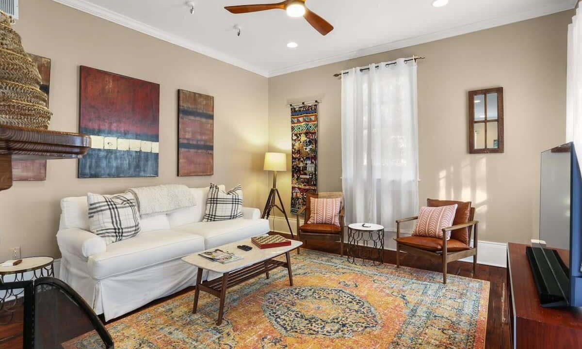 Photo of Livingroom in West Riverside