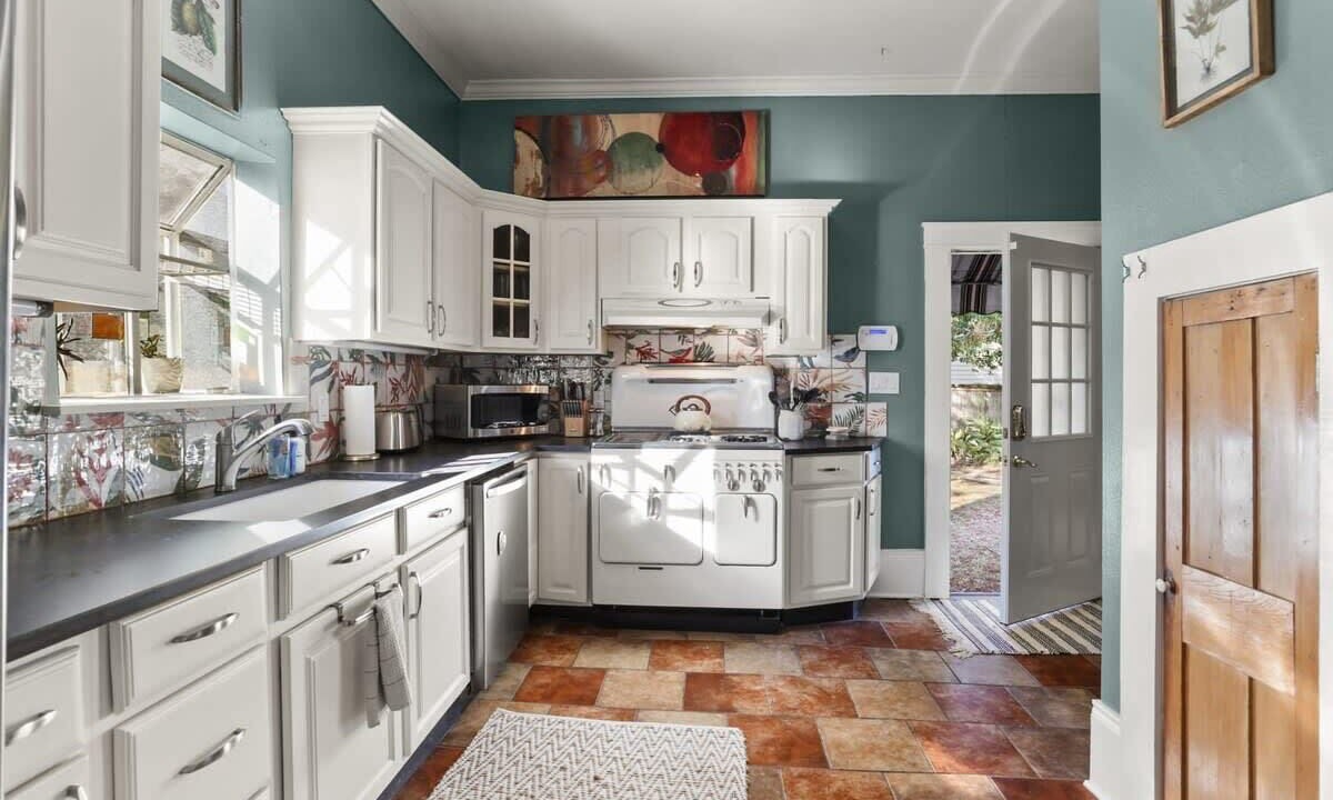 Photo of Kitchen in West Riverside