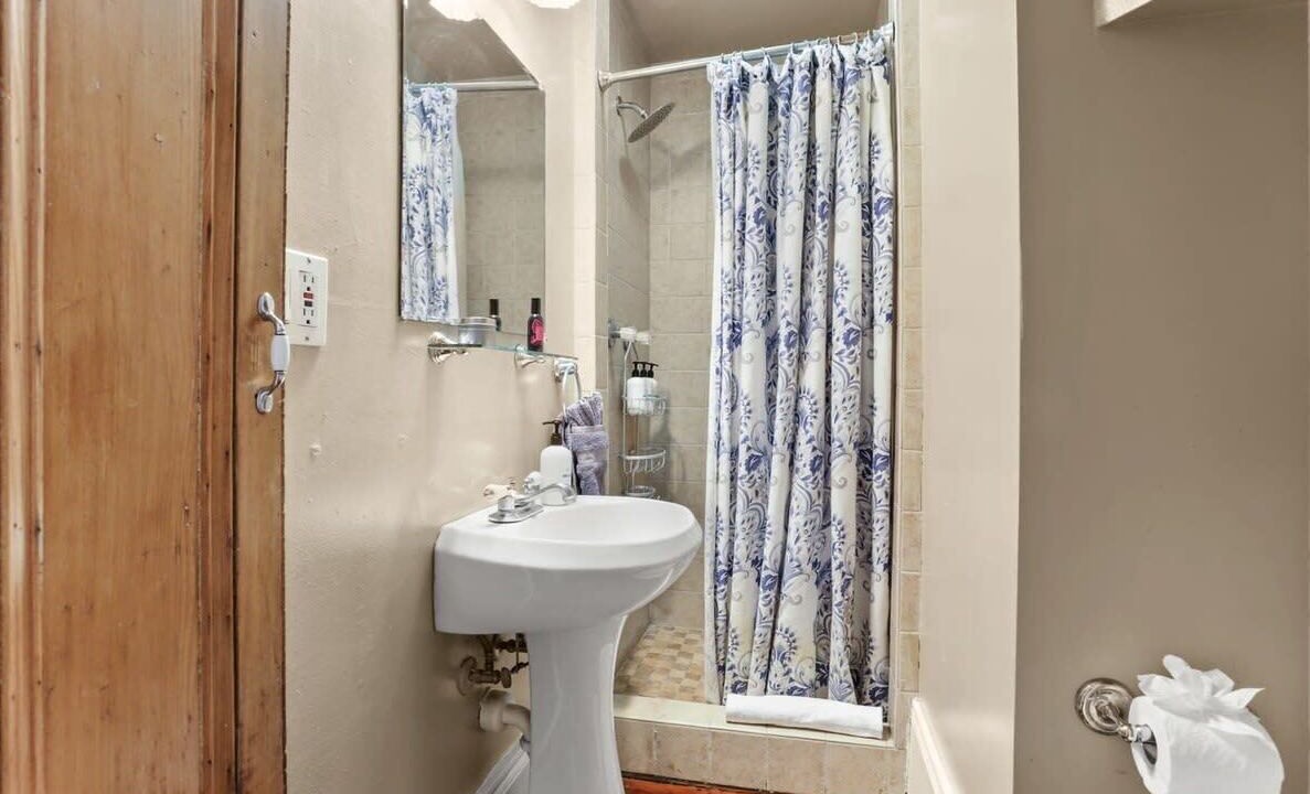 Photo of Bathroom in West Riverside