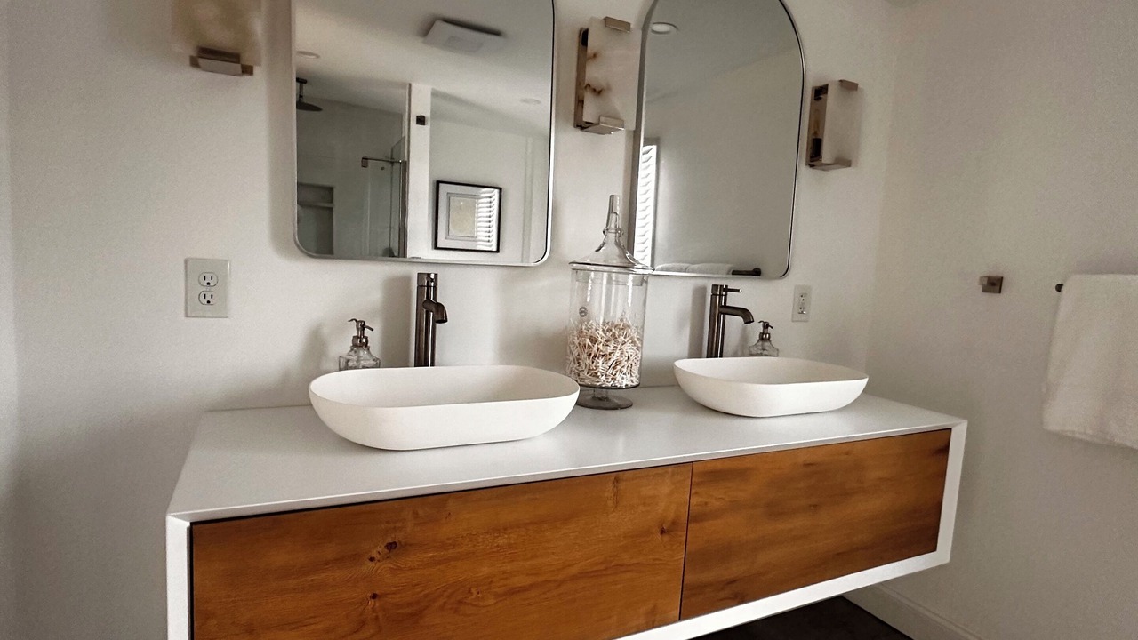 Photo of Bathroom in Saybrook Manor