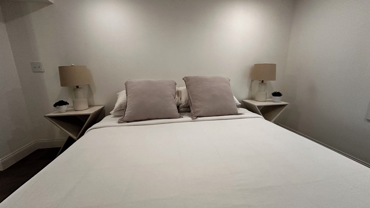 Photo of Bedroom in Saybrook Manor