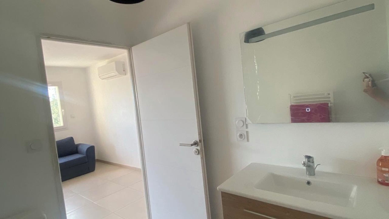 Photo of Bathroom in Ribes