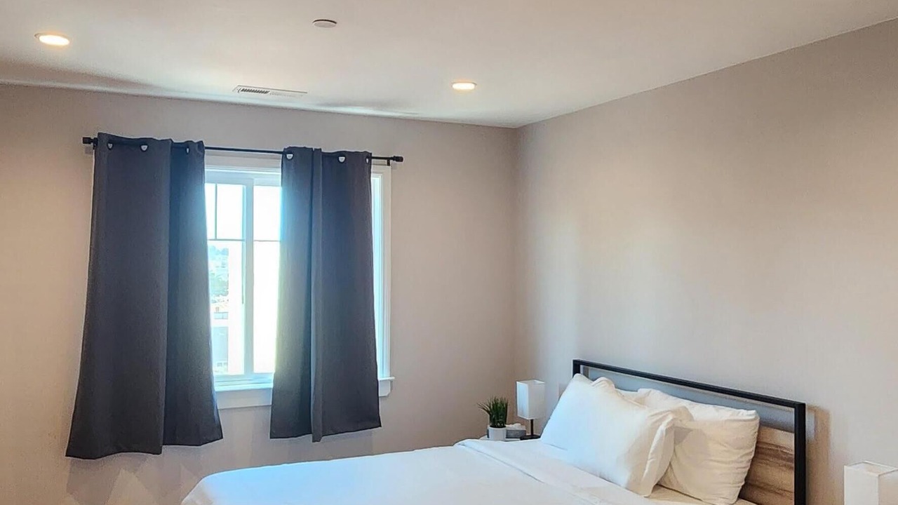 Photo of Bedroom in Daly City