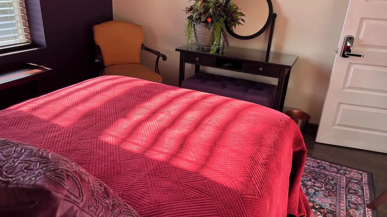 Photo of Bedroom in Woodlawn