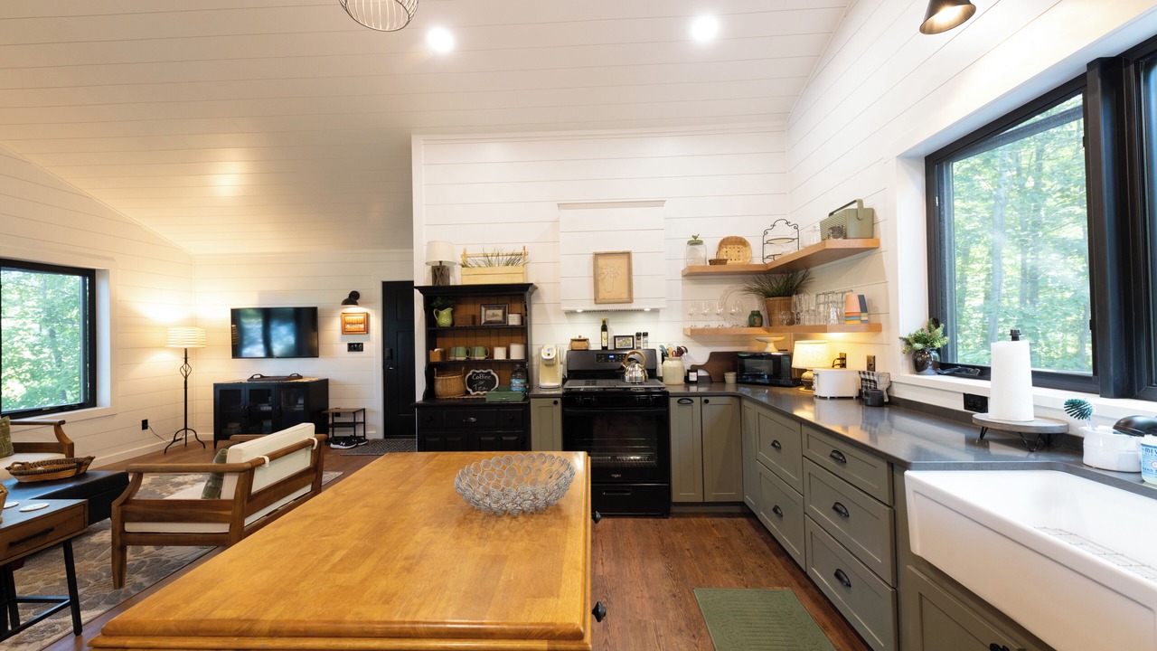 Photo of Kitchen in Canadian Lakes