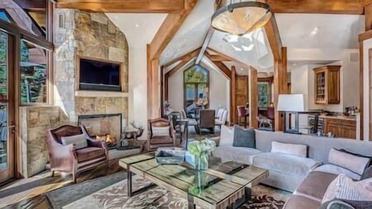 Photo of Livingroom in Downtown