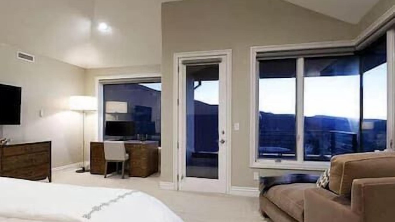 Photo of Bedroom in Basalt