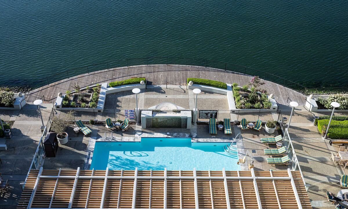 Photo of Outdoor in Redwood Shores