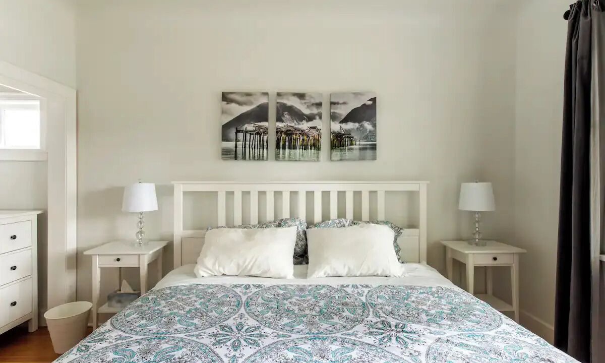 Photo of Bedroom in Kensington-Cedar Cottage